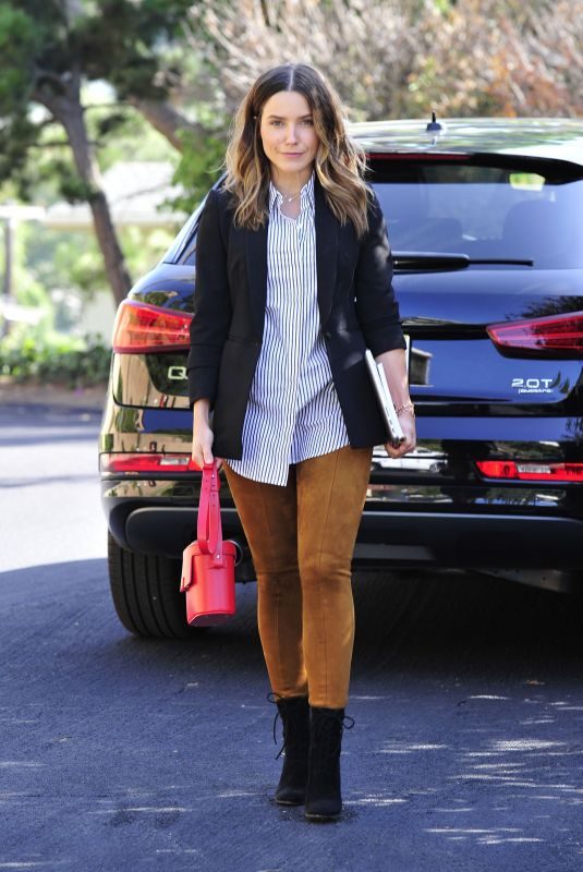 SOPHIA BUSH Heading to a Meeting in Los Angeles 10/03/2017