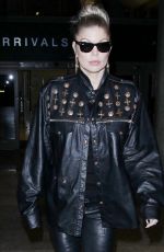 STACY FERGIE FERGUSON at Los Angeles International Airport 10/07/2017