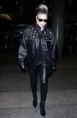 STACY FERGIE FERGUSON at Los Angeles International Airport 10/07/2017