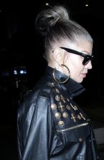 STACY FERGIE FERGUSON at Los Angeles International Airport 10/07/2017