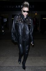STACY FERGIE FERGUSON at Los Angeles International Airport 10/07/2017