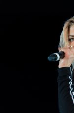 STACY FERGIE FERGUSON Performs at Q100