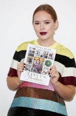 TANYA BURR Signs Her New Book Tanya