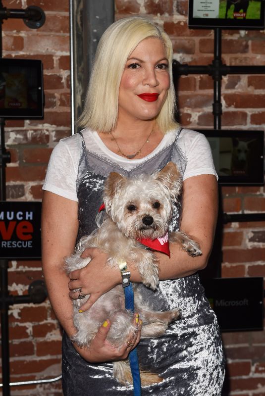 TORI SPELLING at Much Love Animal Rescue Spoken Woof in Los Angeles 10/07/2017