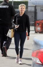 WITNEY CARSON Arrives at a Dance Studio in Los Angeles 10/20/2017