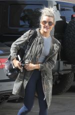 WITNEY CARSON Heading to a Dance Studio in Los Angeles 10/10/2017