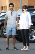 ZOEY DESCHANEL and Her Husband Jacob Pechenik Shopping for a New Car in Los Angeles 09/30/2017