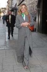 ABBY ELLIOTT Leaves Good Day New York 11/28/2017