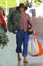 ALI LARTER Buys Christmas Wreath at Farmers Market in Los Angeles 11/25/2017