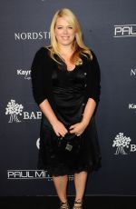 AMANDA DE CADENT at 2017 Baby2baby Gala in Los Angeles 11/11/2017