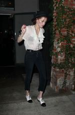AMBER HEAR Out for Ice Cream in Los Feliz 10/31/2017