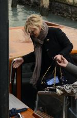 ANNA FARIS and Michael Barrett at Arrives in Venice 11/14/2017