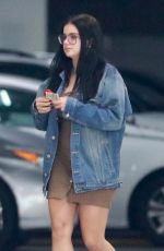 ARIEL WINTER Leaves a Medical Building in Sherman Oaks 11/27/2017