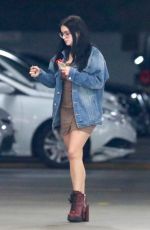 ARIEL WINTER Leaves a Medical Building in Sherman Oaks 11/27/2017