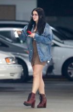 ARIEL WINTER Leaves a Medical Building in Sherman Oaks 11/27/2017