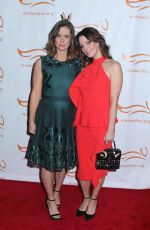 ASHLEY WILLIAMS and KIMBERLY WILLIAMS-PAISLEY at A Funny Thing Happened on the Way to Cure Parkinson’s Event in New York 11/11/2017