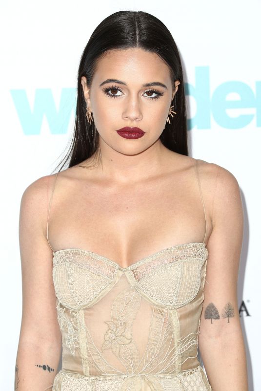 BEA MILLER at Wonder Premiere in Los Angeles 11/114/2017