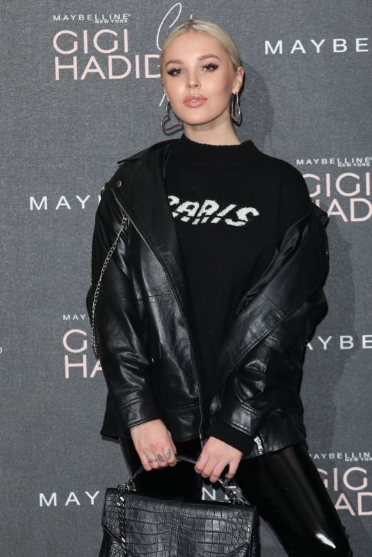 BETSY-BLUE ENGLISH at Gigi Hadid x Maybelline Party in London 11/07/2017