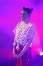 BISHOP BRIGGS at Jimmy Kimmel Live 11/15/2017