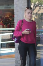 BUSY PHILIPPS Out and About in Los Angeles 11/18/2017