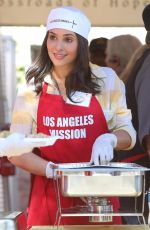 CAMILLA BANUS at Los Angeles Mission Thanksgiving Meal for the Homeless in Los Angeles 11/22/2017