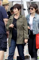 CAMILLA BELLE Shopping at Farmer
