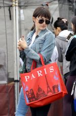 CAMILLA BELLE Shopping at Farmer