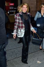 CANDACE CAMERON BURE Leaves Her Hotel in New York 11/21/2017