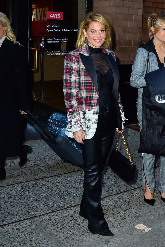 CANDACE CAMERON BURE Leaves Her Hotel in New York 11/21/2017