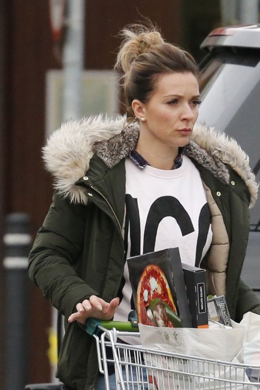 CANDICE BROWN Shopping at Waitrose in Essex 11/07/2017
