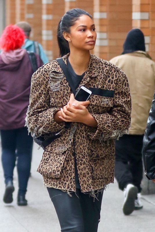 CHANEL IMAN Out and About in New Yrok 11/09/2017
