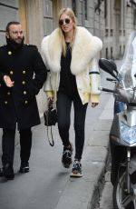 CHIARA FERRAGNI Out Shopping in Milan 11/13/2017
