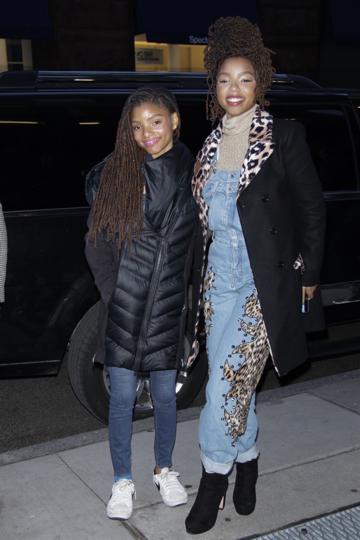 chloe-and-halle-bailey-arrives-at-aol-build-in-new-york-11-17-2017-4.jpg