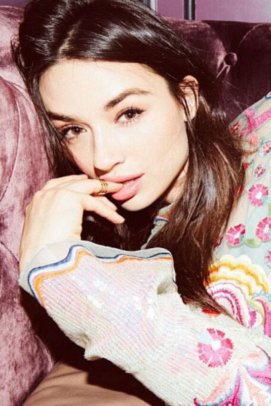 CRYSTAL REED by Ashley Barrett, 2017