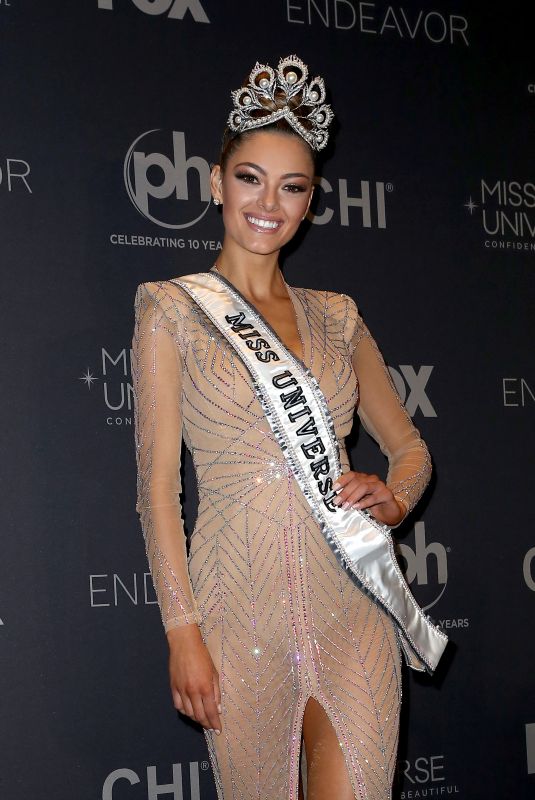 DEMI-LEIGH NEL-PETERS at 2017 Miss Universe Pageant in Las Vegas 11/26/2017