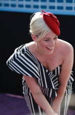 ELIZABETH BANKS 2017 Breeders