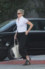ELIZABETH BANKS Out and About in Los Angeles 11/06/2017
