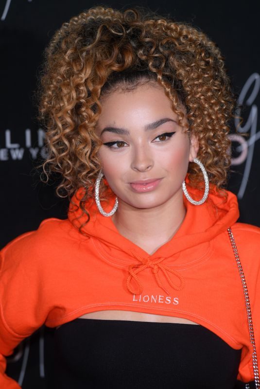 ELLA EYRE at Gigi Hadid x Maybelline Party in London 11/07/2017