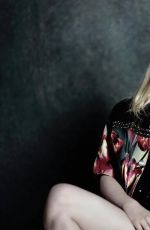 ELLE FANNING in L