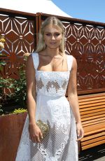ELYSE KNOWLES at Derby Day in Melbourne 11/04/2017