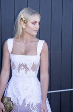 ELYSE KNOWLES at Derby Day in Melbourne 11/04/2017