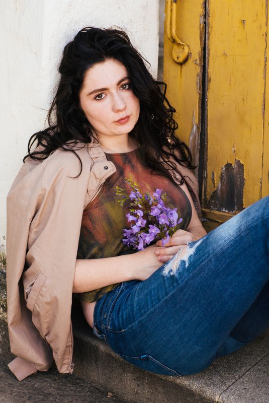 EMMA KENNEY for Cosmopolitan Magazine, November 2017