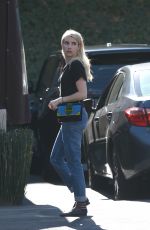 EMMA ROBERTS Out to Lunch in Los Angeles 11/09/2017