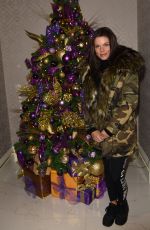 FAYE BROOKES Lights Evelyn House of Hair and Beauty Salons Christmas Lights in Manchester 11/03/2017