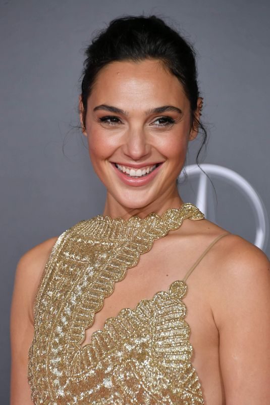 GAL GADOT at Justice League Premiere in Los Angeles 11/13/2017