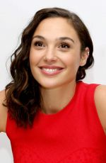 GAL GADOT at Justice League Press Conference in London 11/03/2017