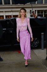 GIGI HADID Arrives at Her Apartment in New York 11/12/2017