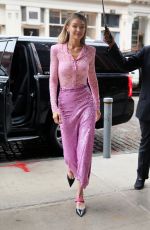 GIGI HADID Arrives at Her Apartment in New York 11/12/2017