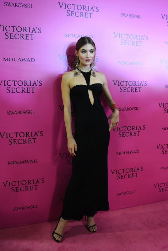 GRACE ELIZABETH at 2017 VS Fashion Show After Party in Shanghai 11/20/2017