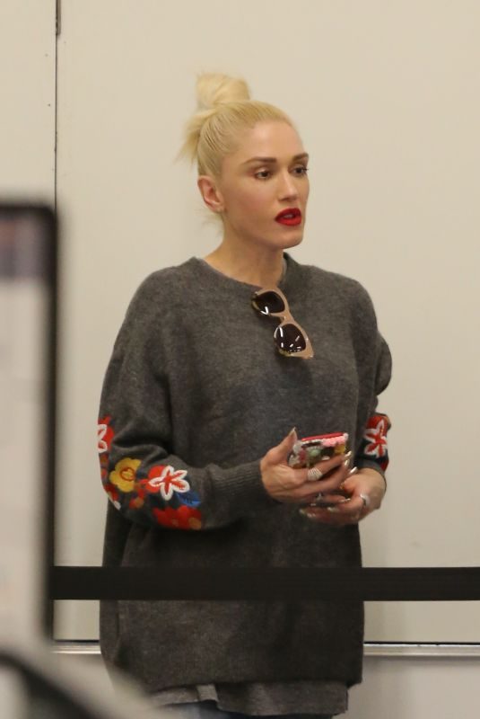 GWEN STEFANI at Los Angeles International Airport 11/28/2017